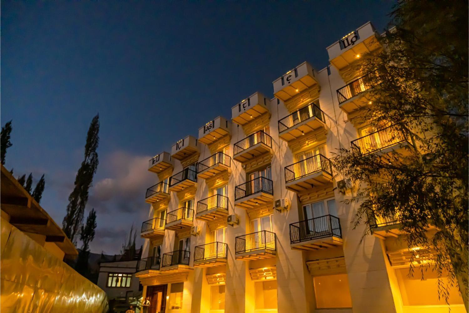 Hotel El Castello Λεχ Εξωτερικό φωτογραφία