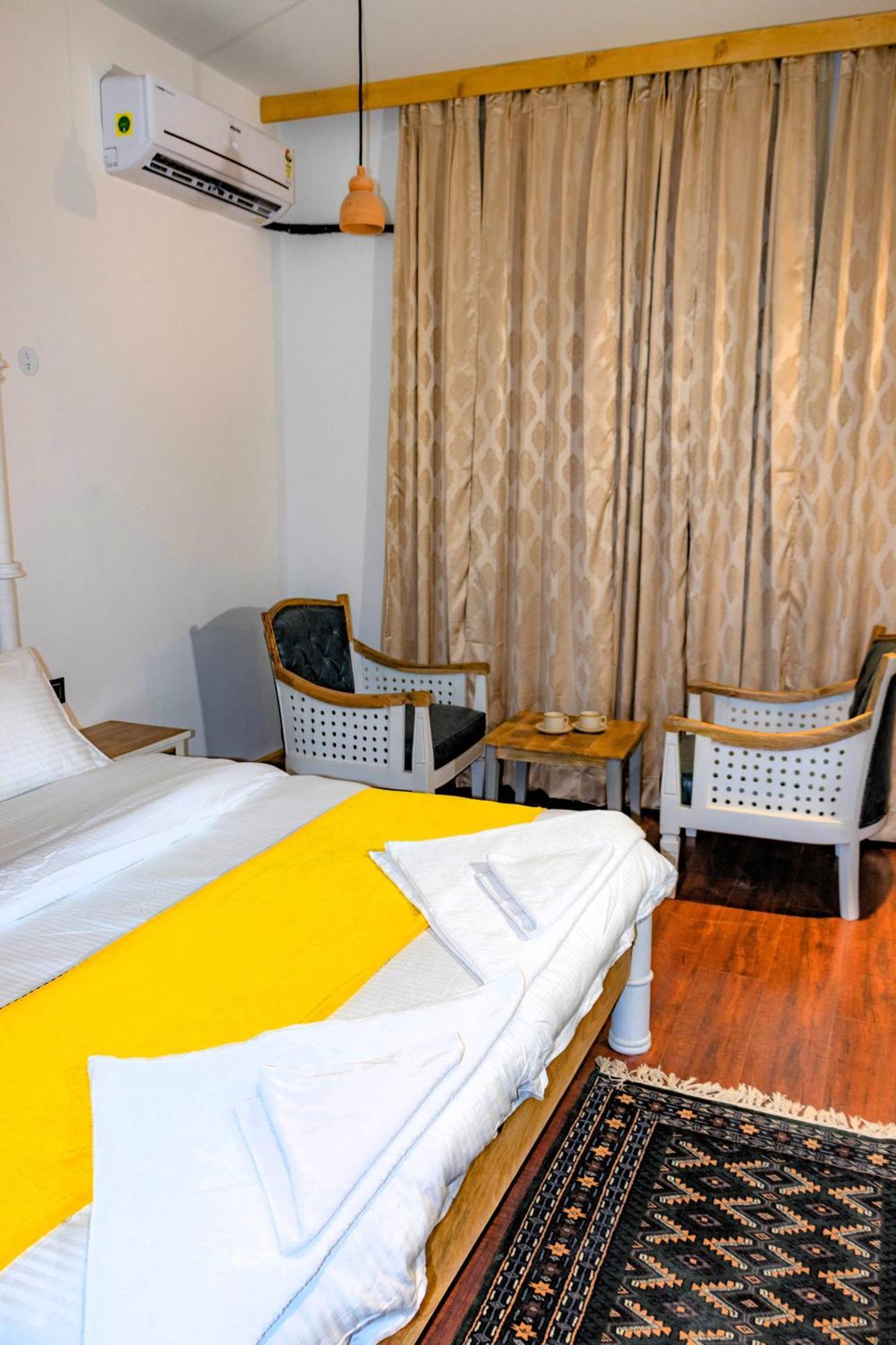 Hotel El Castello Λεχ Εξωτερικό φωτογραφία