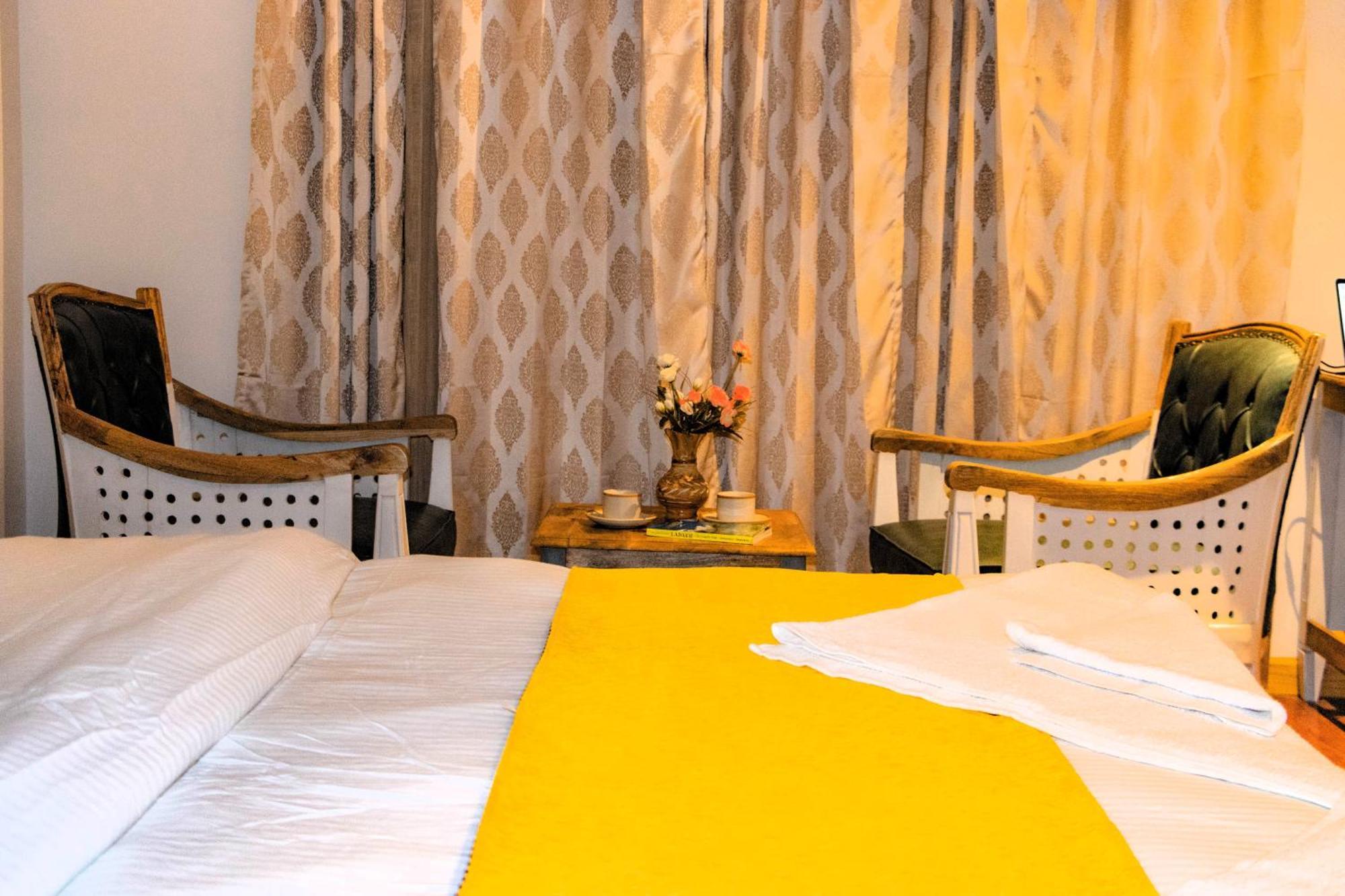 Hotel El Castello Λεχ Εξωτερικό φωτογραφία